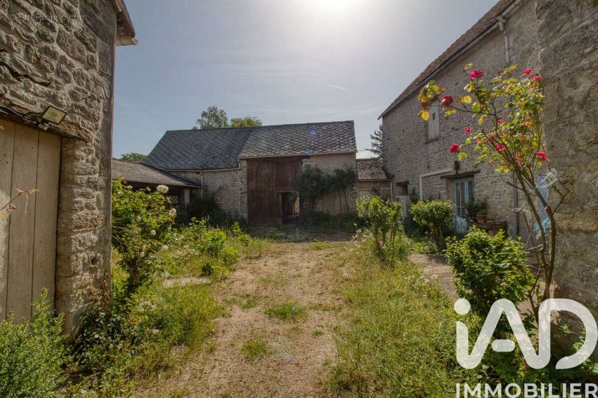 Photo 2 - Maison à SERMAISES