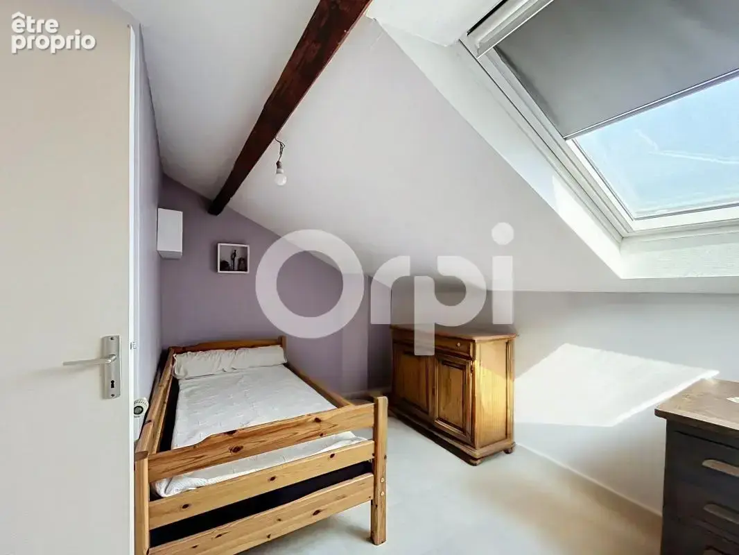 Demeure de caractère en pierre (179 m²) – Charme, volumes & potentiel mixte - photo 15