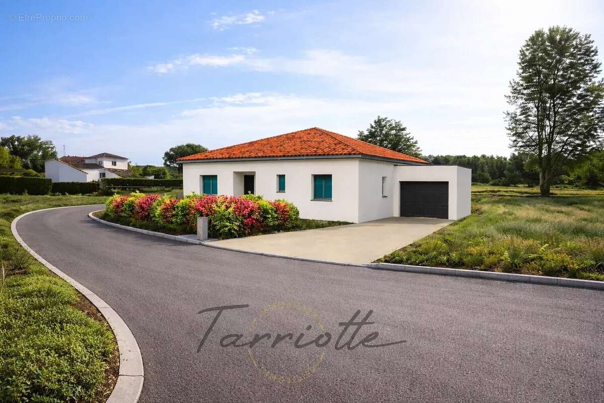 Terrain à MALATAVERNE