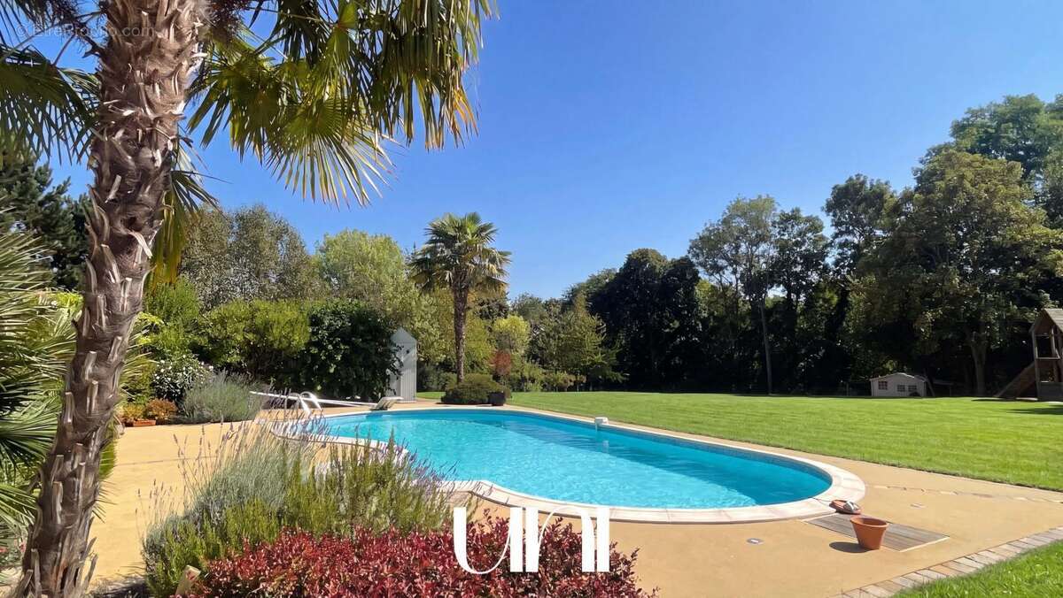 Maison 8 pièces de 295m2 avec piscine - BIÉVILLE-BEUVILLE - photo 17