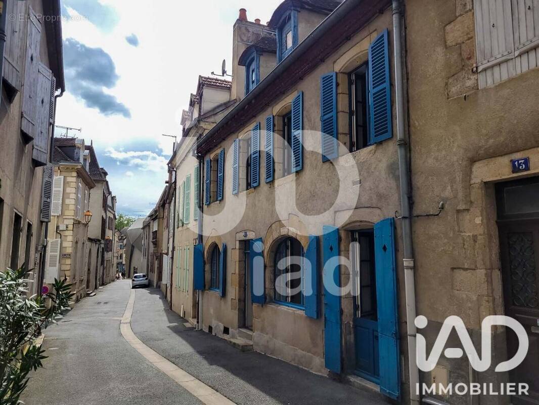 Photo 1 - Maison à MONTLUCON