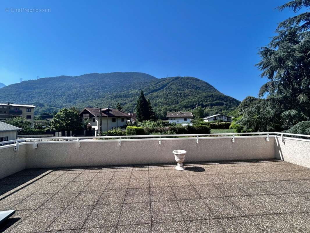 Albertville (73) - maison 232 m2 - terrain 1740 m2 - photo 2