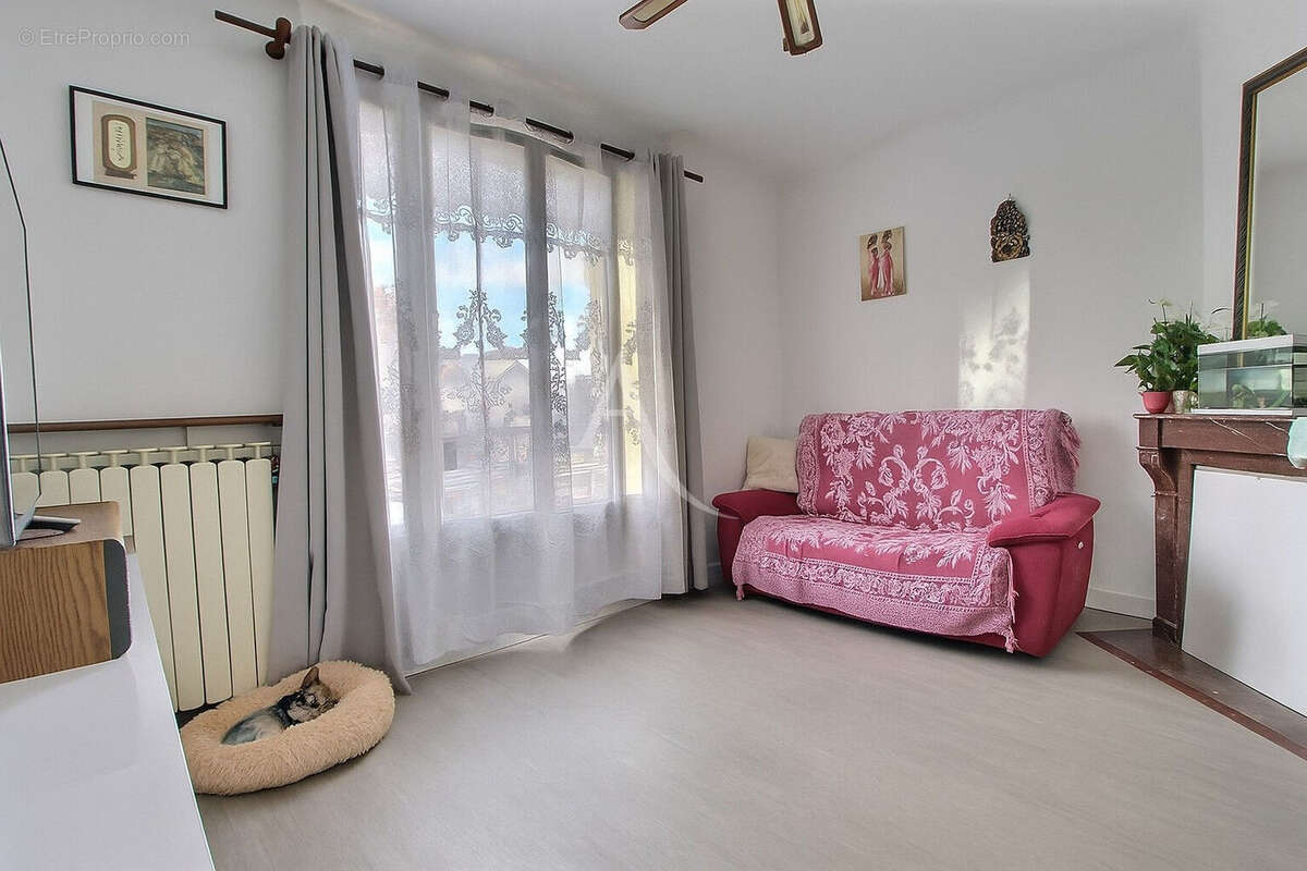 Appartement à ASNIERES-SUR-SEINE
