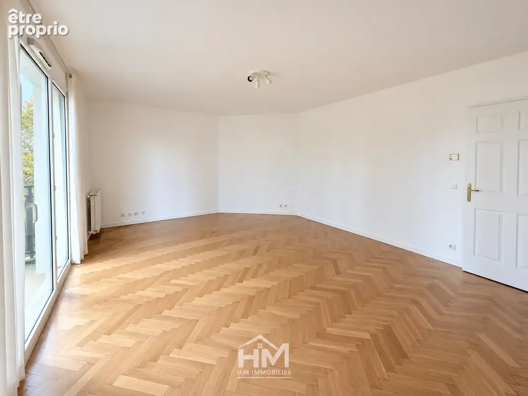 Courbevoie — Faubourg de l'Arche  Exclusivité — Appartement avec balcon et parking - photo 6