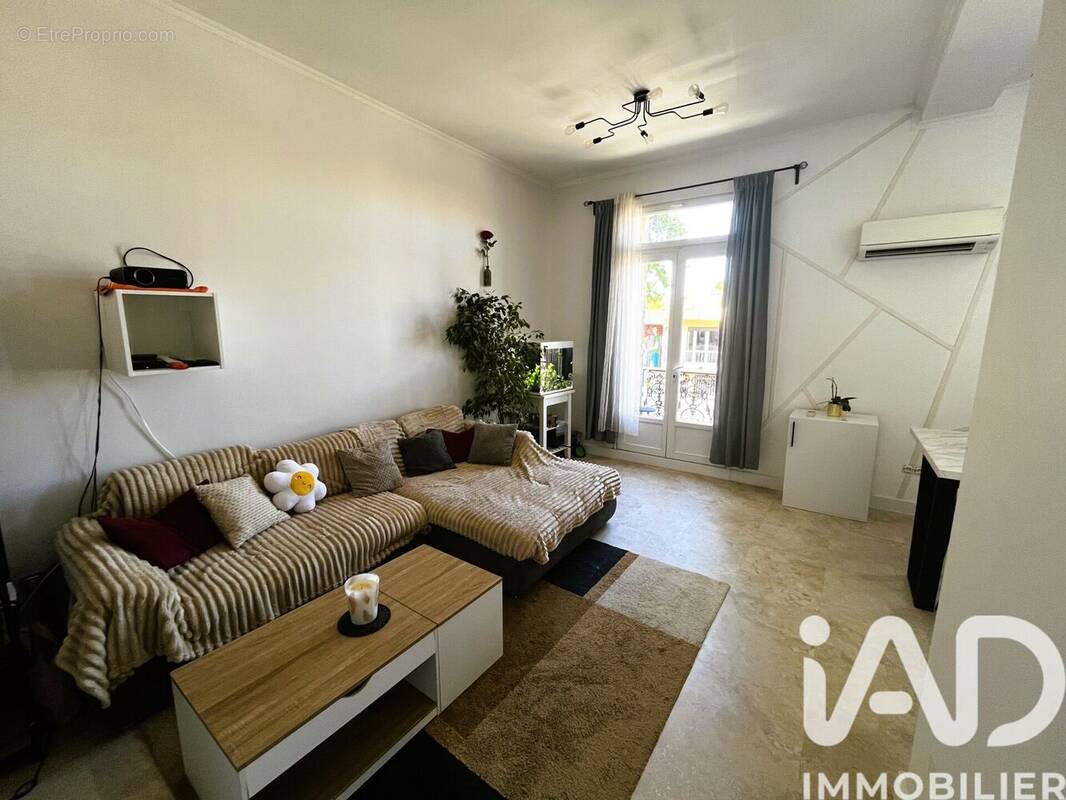 Photo 1 - Appartement à SAINT-JEAN-DE-VEDAS
