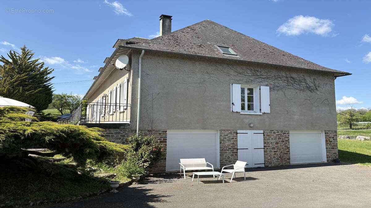 Proche pompadour grande maison avec dependances - photo 25