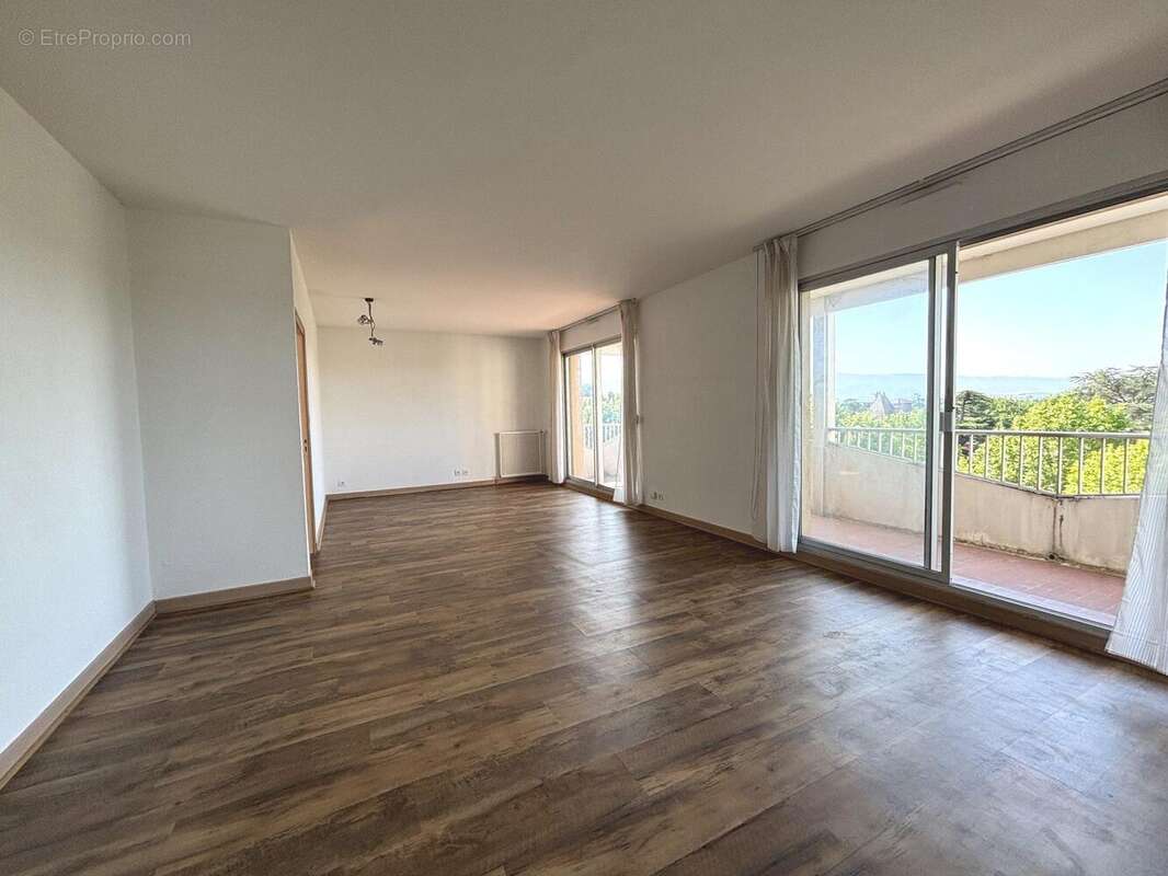 Appartement 99 m² à Romans-Sur-Isere  - photo 6