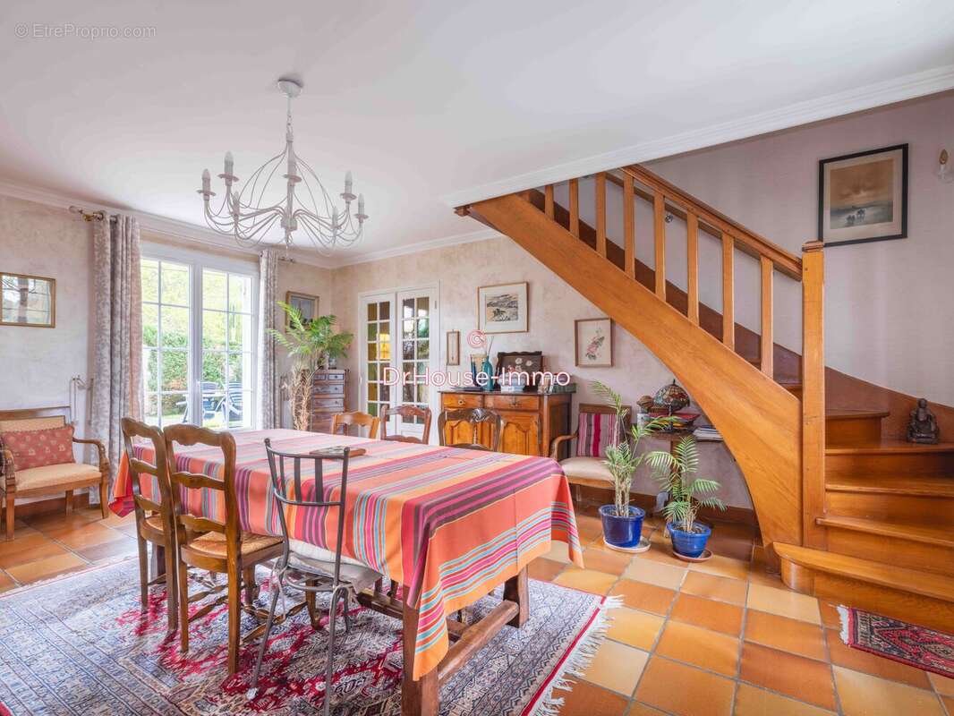 Maison à MONTIGNY-LES-CORMEILLES