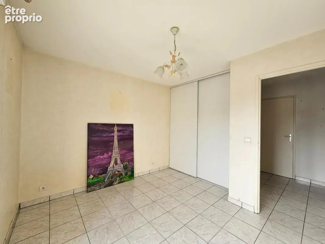 Vétraz Monthoux - Proximité Genève - T3 au dernier étage - 75 m² - Terrasse - Balcon - Garage fermé – Cave - photo 6