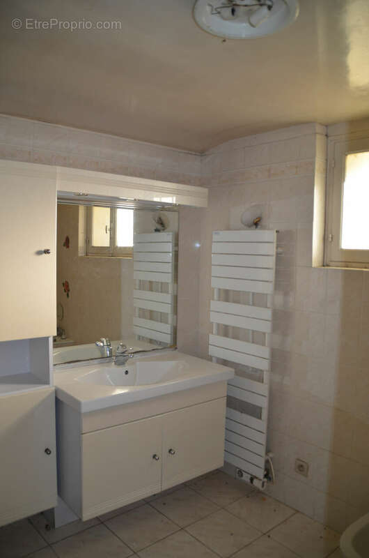 Maison en pierres de plain-pied à rénover - ST JEAN D HERMINE - 85210 - photo 7