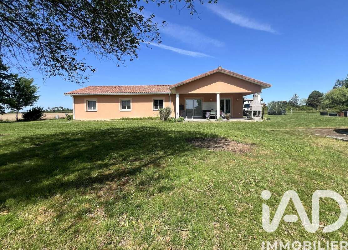 Maison 129 m² à Buanes  - photo 3