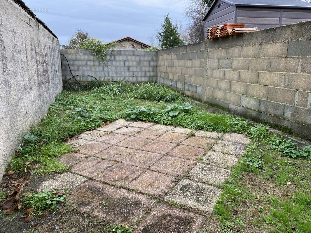 Maison à LA ROCHE-CHALAIS