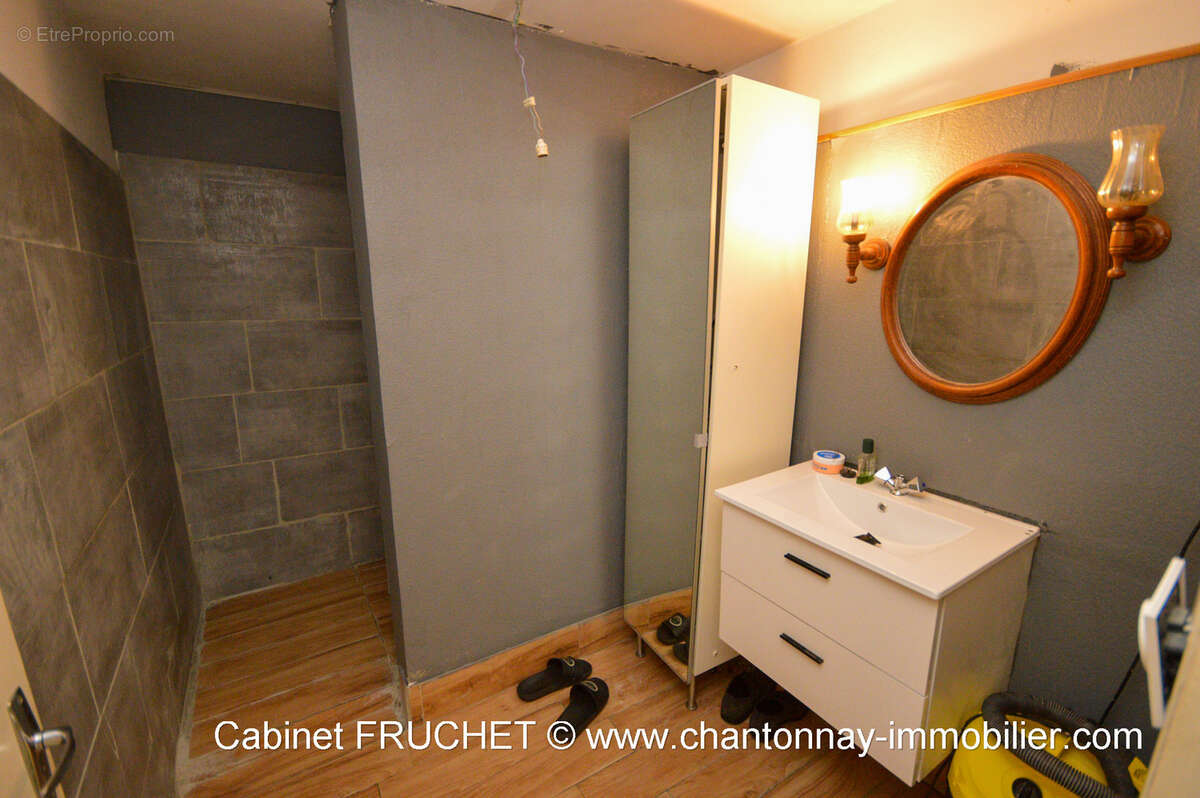 Axe CHANTONNAY - ESSARTS-EN-BOCAGE - Grande maison de caractère offrant beaucoup de potentiel - photo 7