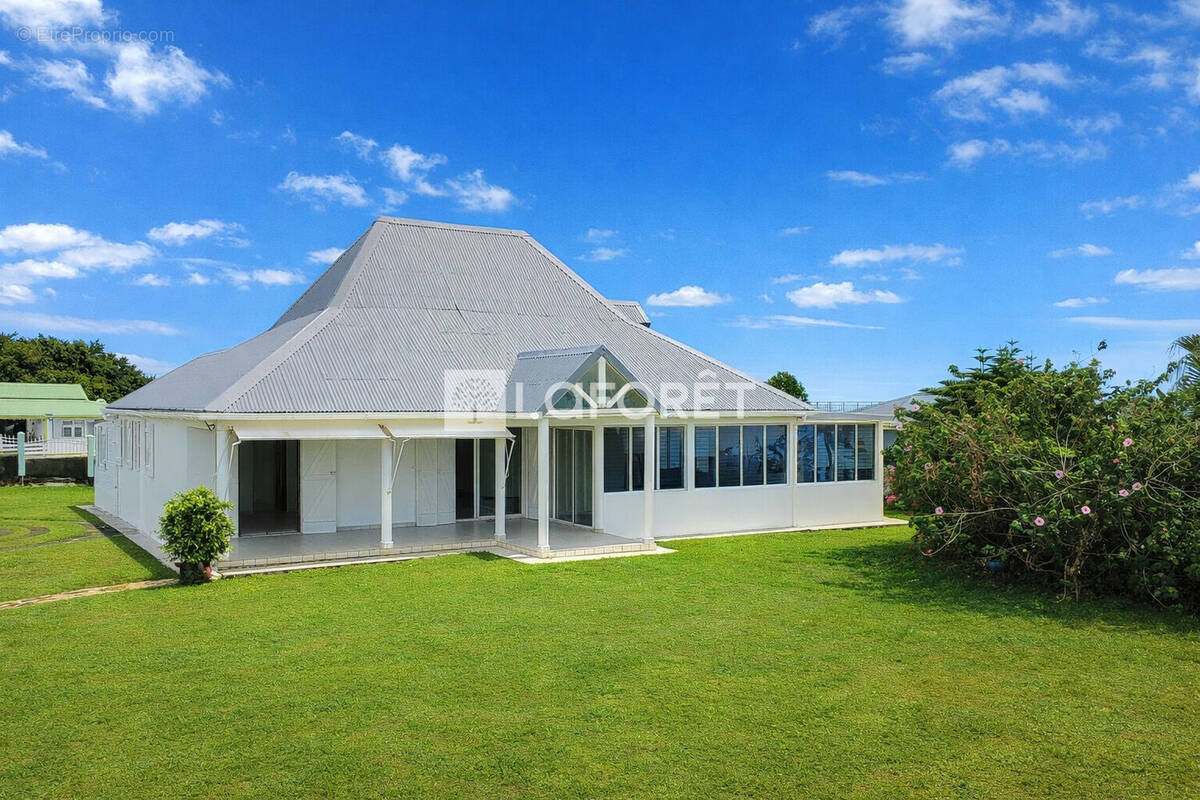 Maison à SAINTE-ROSE