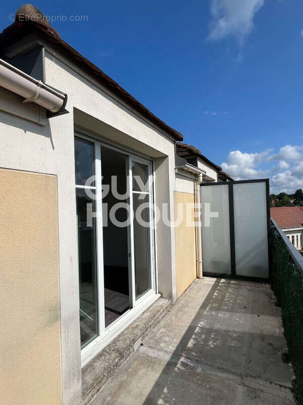 Appartement à COUBERT