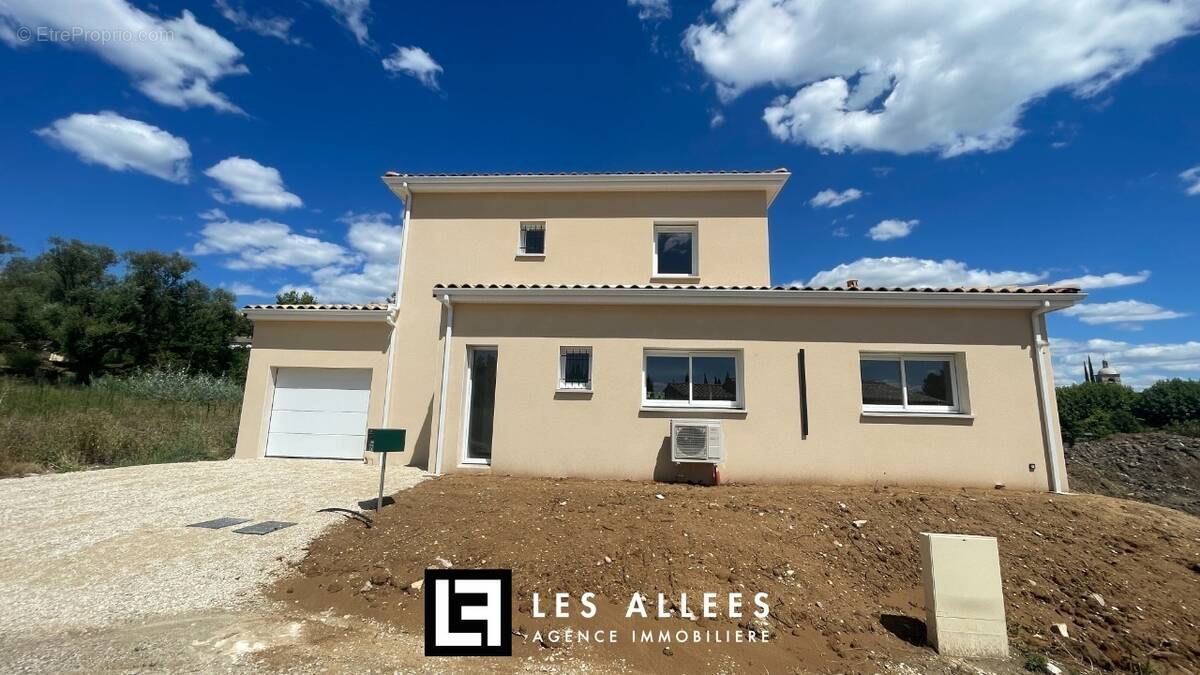 Maison à LES GRANGES-GONTARDES