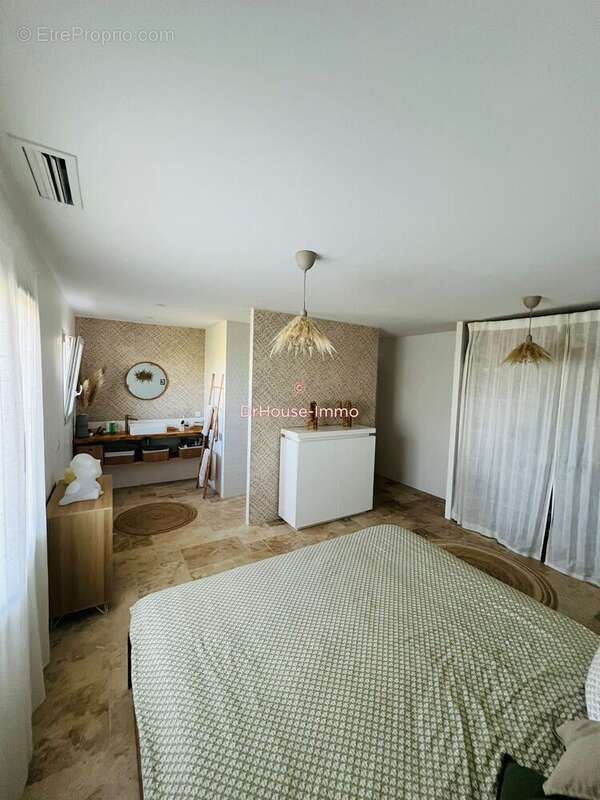 Maison à SAINT-LAURENT-DES-VIGNES