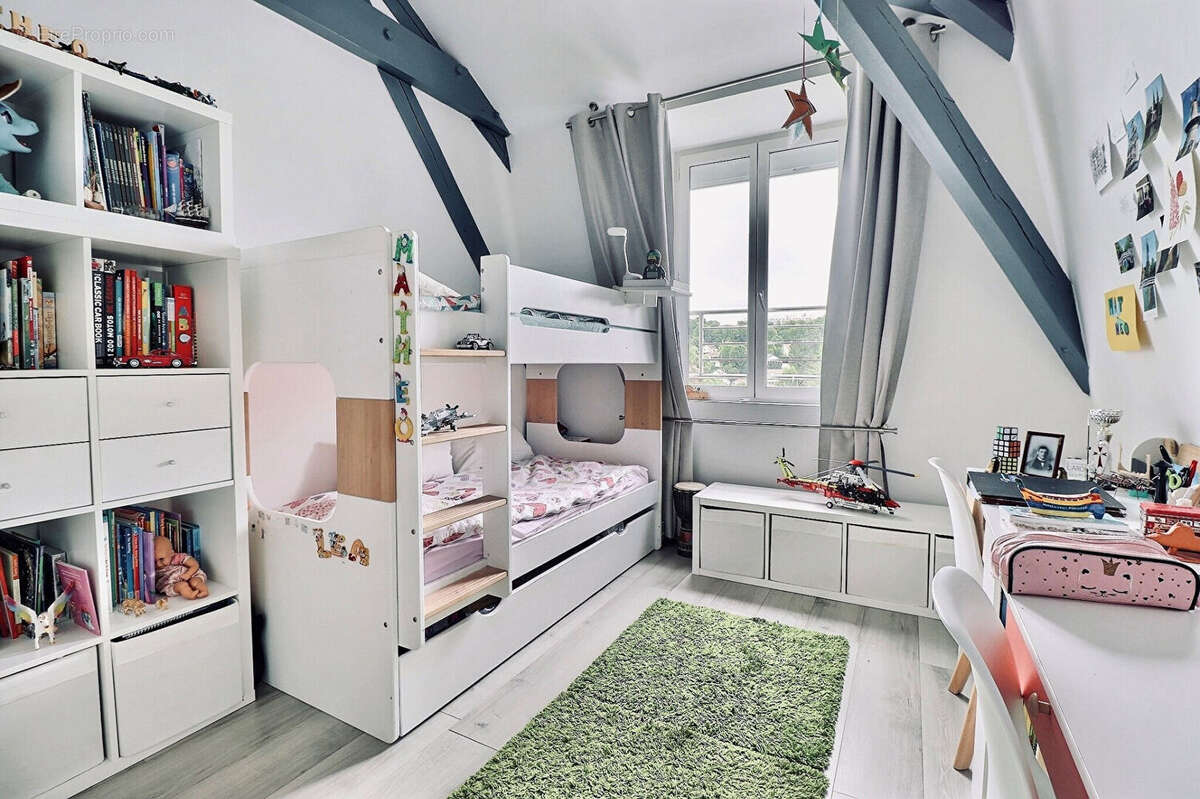 Appartement à MAREIL-MARLY