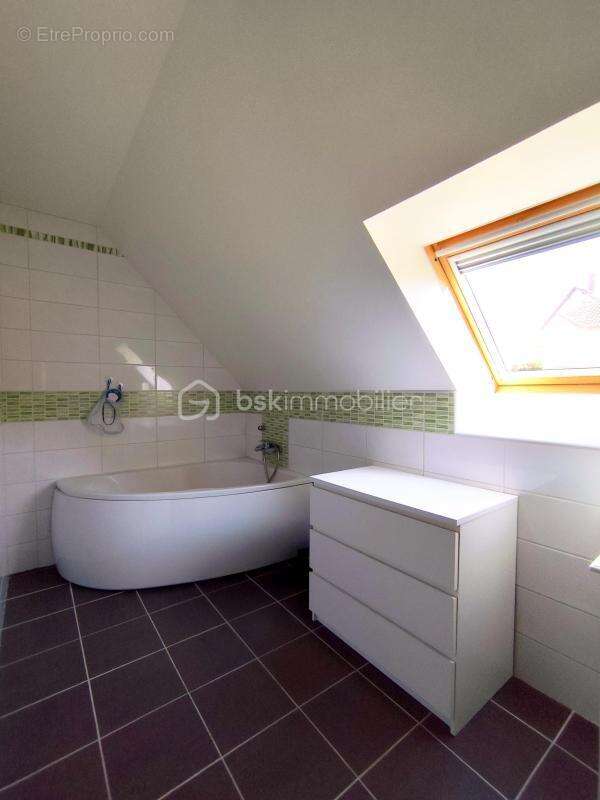 Maison-4 chambres-garage et jardin - photo 8