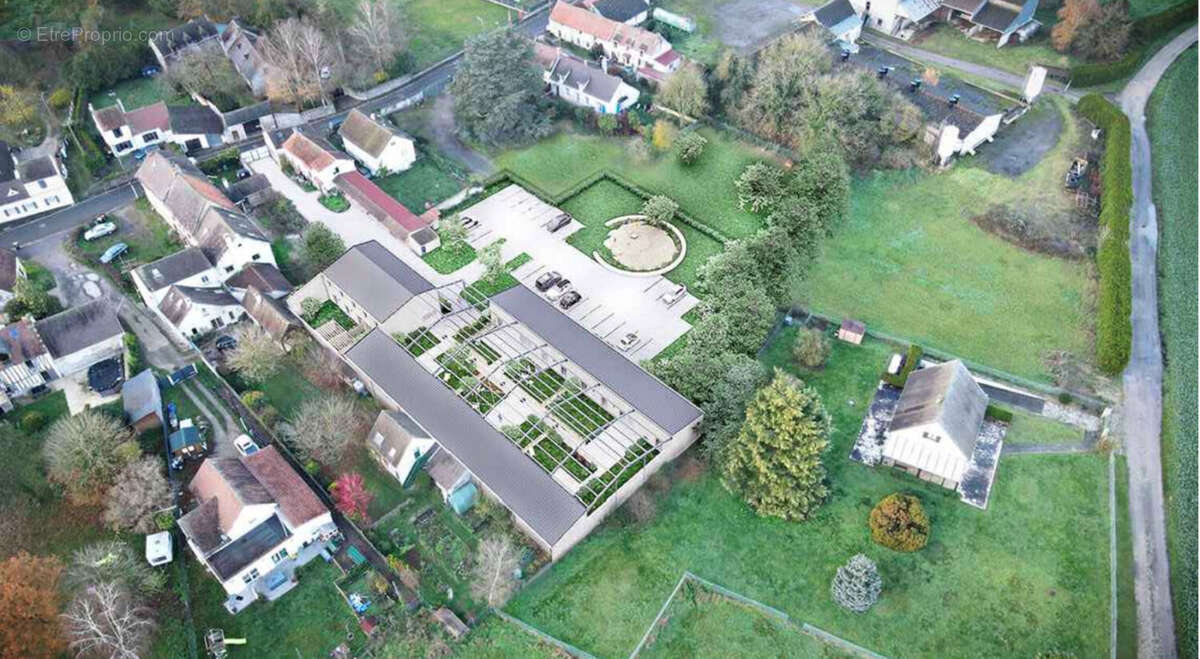 Lot de 6 biens à aménager 7 - Maison à VER-SUR-LAUNETTE