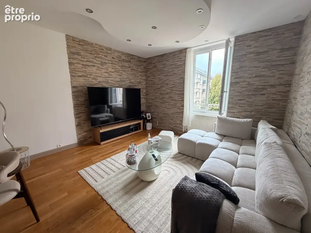 Dole   À deux pas de la Place Grévy   Bel appartement de 84 m2 avec cave et grenie - photo 2