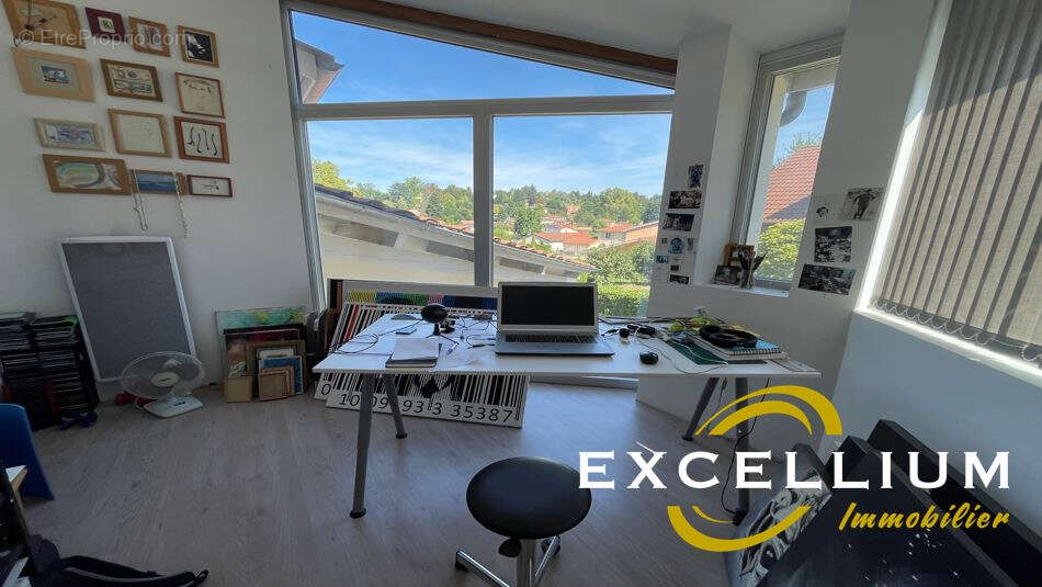 Maison à FONTAINES-SAINT-MARTIN