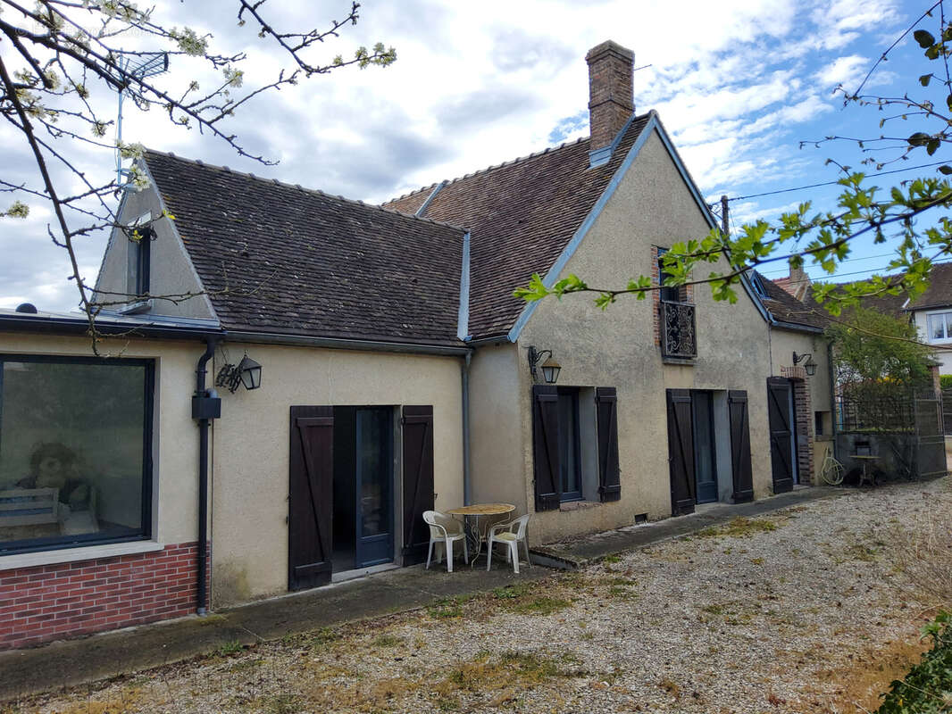 Maison à SAINT-SEROTIN