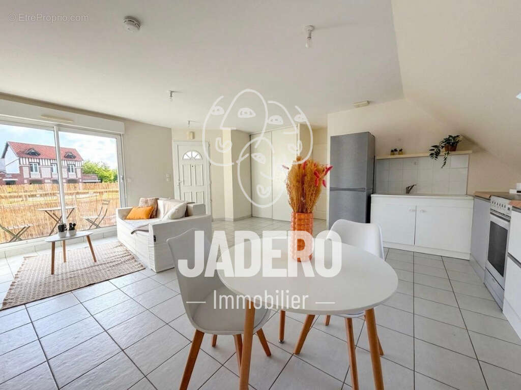 Appartement à FRANQUEVILLE-SAINT-PIERRE