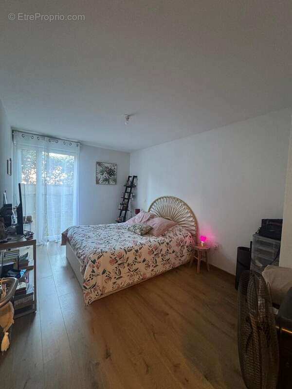 CHAMBRE 1 - Appartement à AUSSONNE