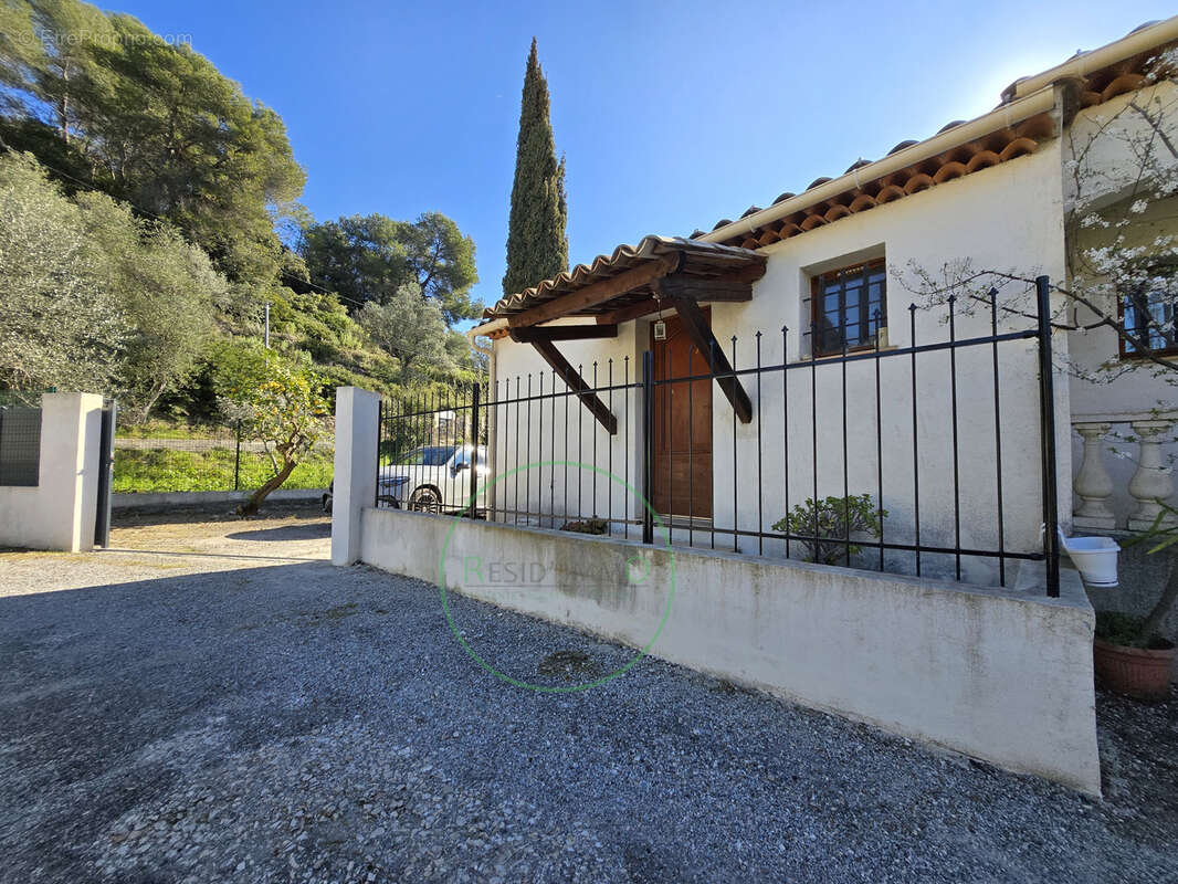 Maison à SAINT-MARTIN-DU-VAR