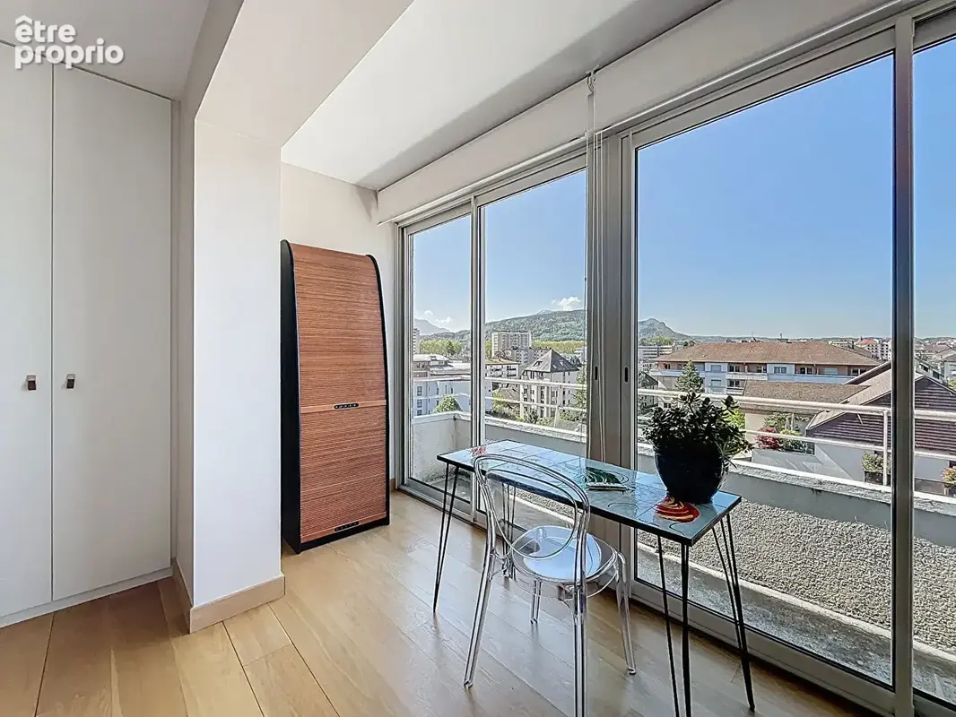 Appartement T4 95 m² rénové au coeur du Triangle d'Or d'Annecy - photo 15