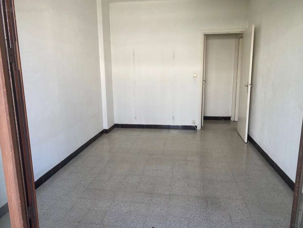 3 pièces + parking - Saint Roch - photo 3