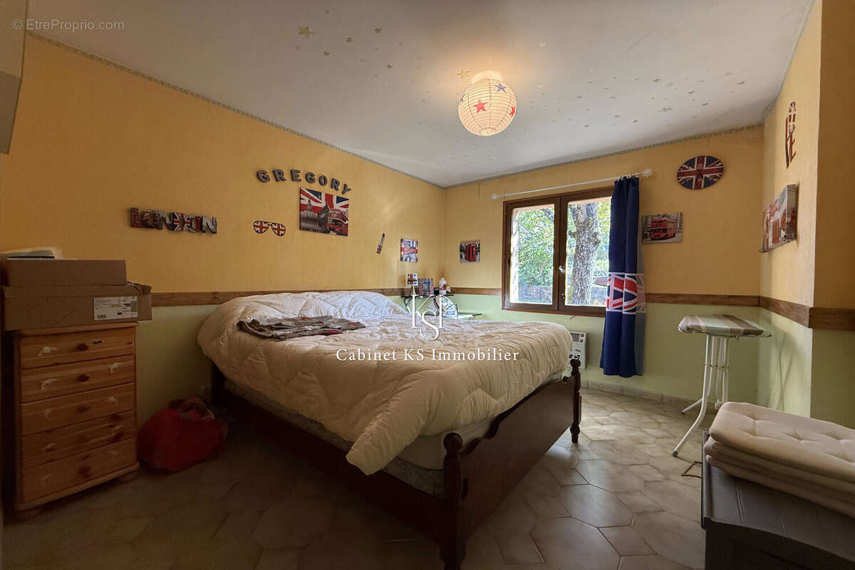Maison 5 pièces 120 m² à vendre à Nans-Les-Pins (83860) - photo 4