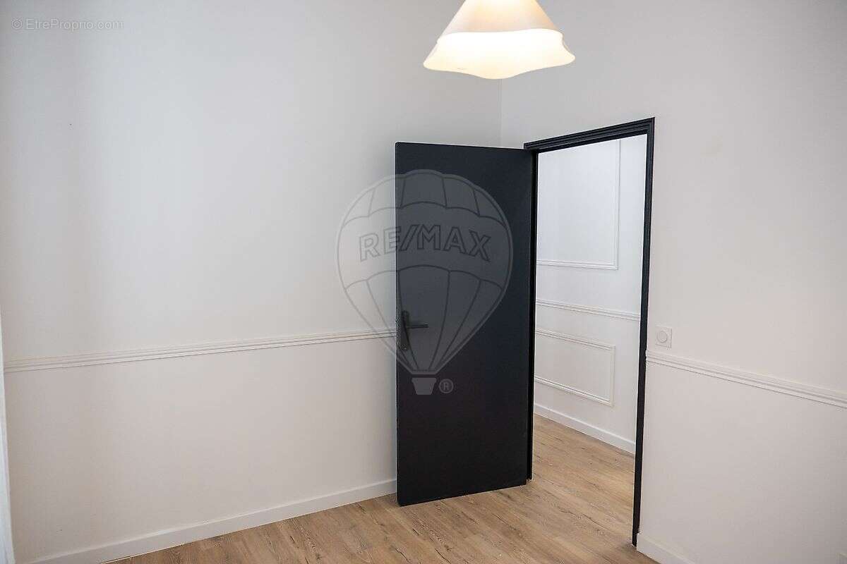 Appartement à MARSEILLE-4E