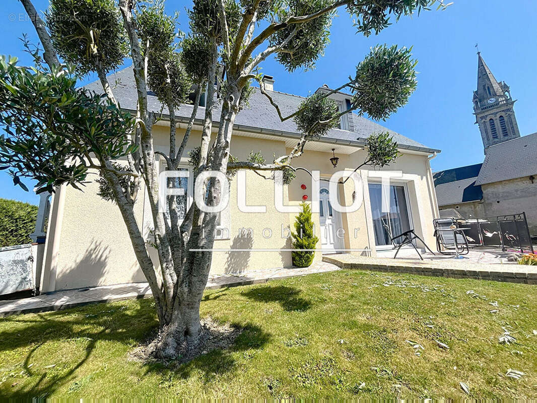 Maison à BRICQUEVILLE-SUR-MER