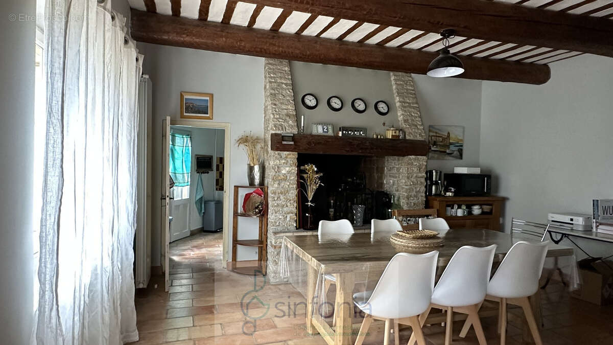 Maison à GARRIGUES-SAINTE-EULALIE