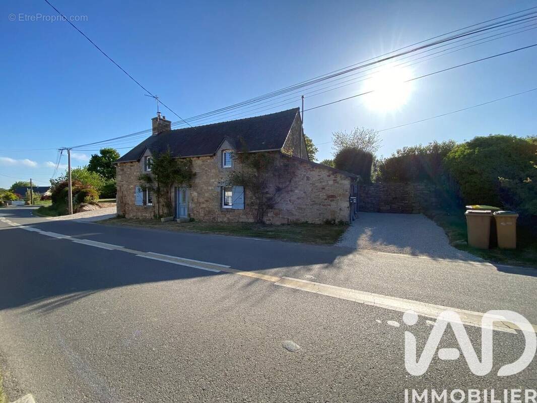 Photo 1 - Maison à SAINT-DONAN