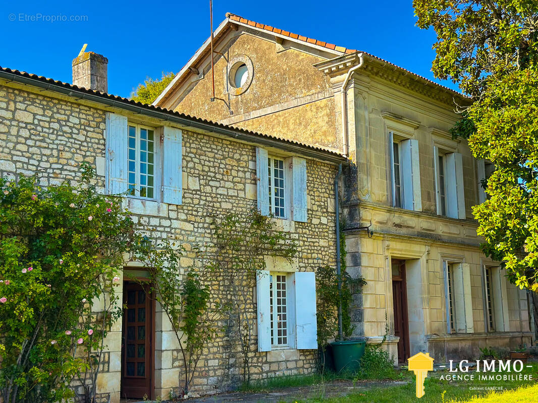 Maison à VILLARS-EN-PONS