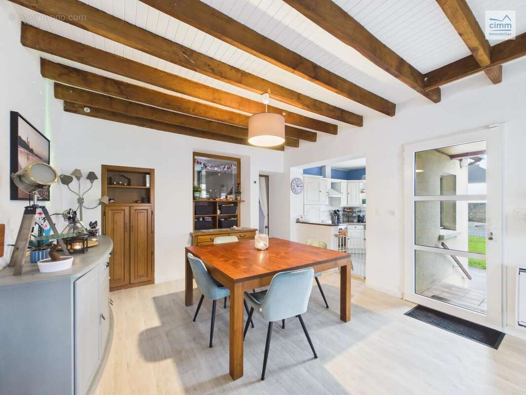 Maison à LES BRULAIS