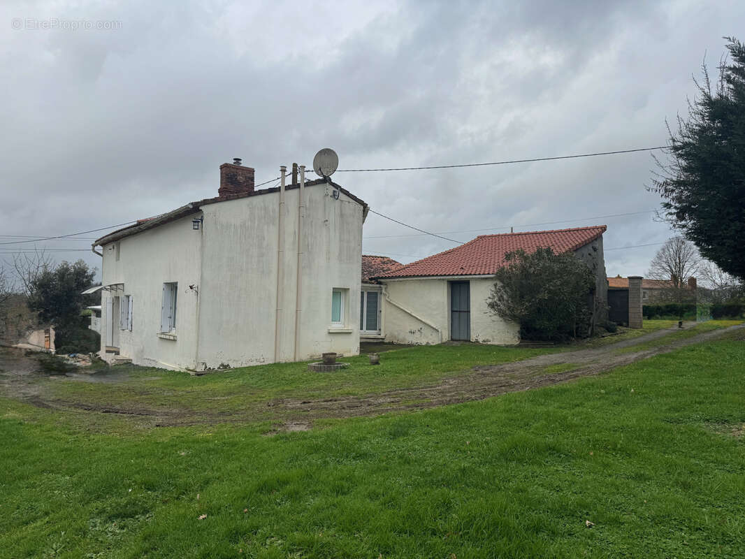 Maison à LA REORTHE