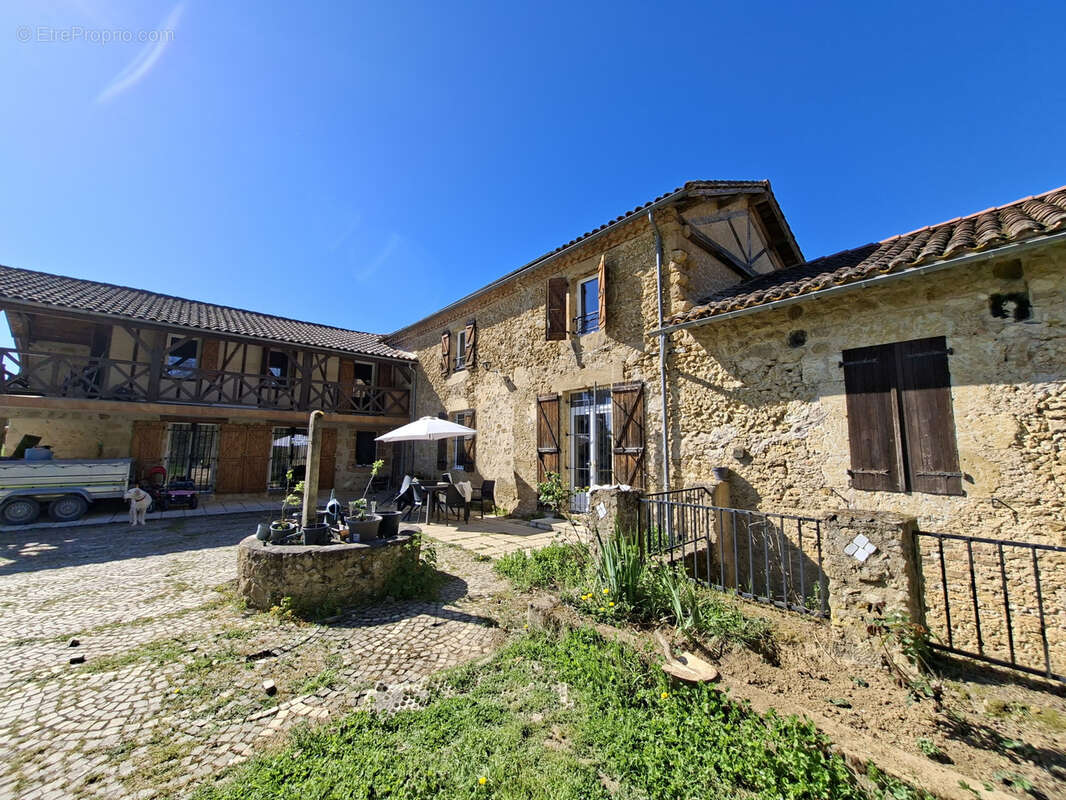 Maison à MIRANDE