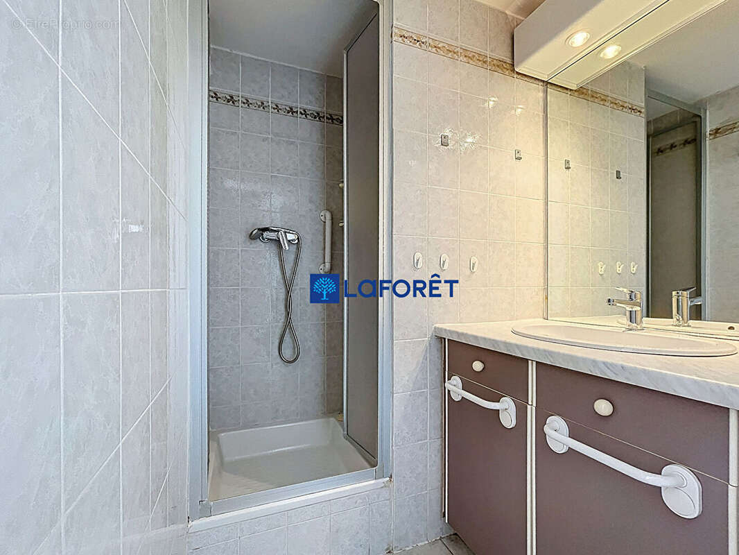 Appartement à CARQUEIRANNE