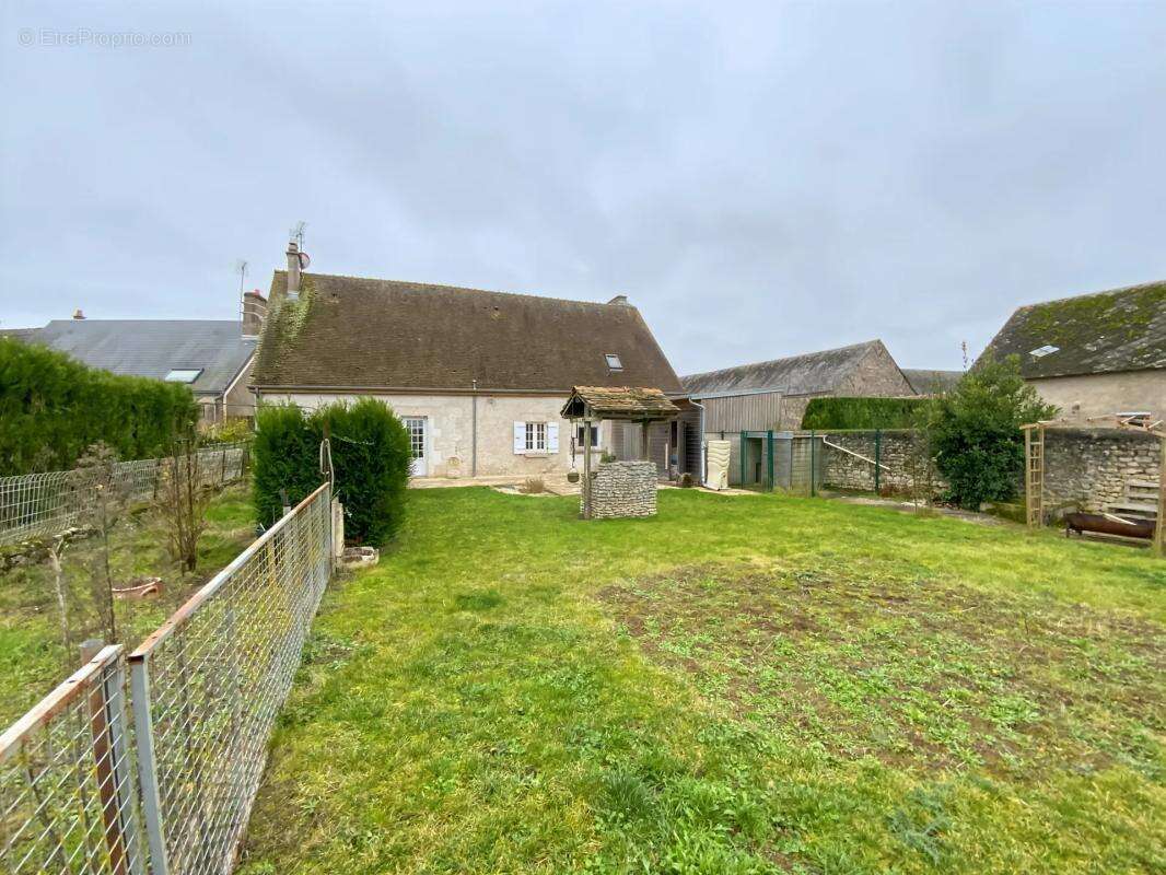 Maison à SAINT-CLOUD-EN-DUNOIS