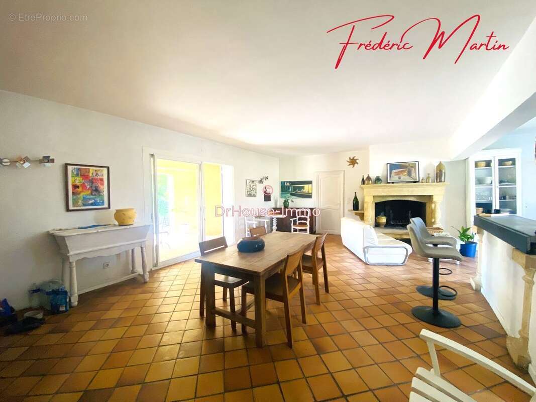 Maison 300 m² à Uzes  - photo 18