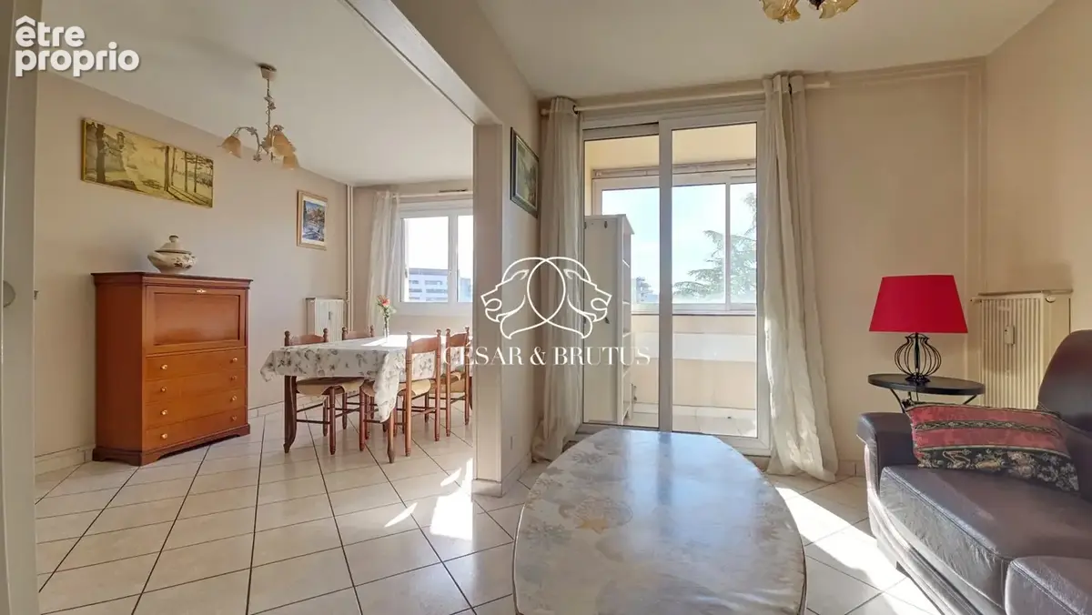 Appartement 4 pièces 87 m² à vendre à Vaulx-En-Velin (69120) - photo 2