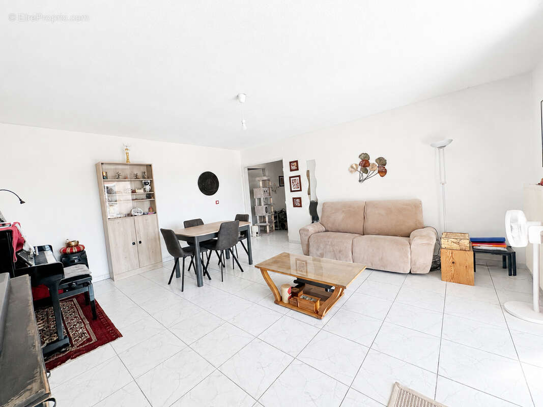 Lattes quartier port ariane t3 de 70 m2 hab vue port- parking et cave - photo 4