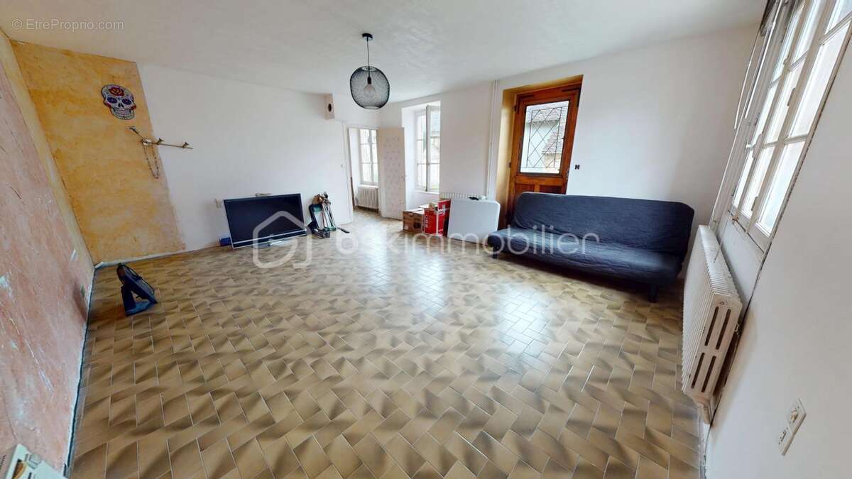 Maison à NANCRAY-SUR-RIMARDE