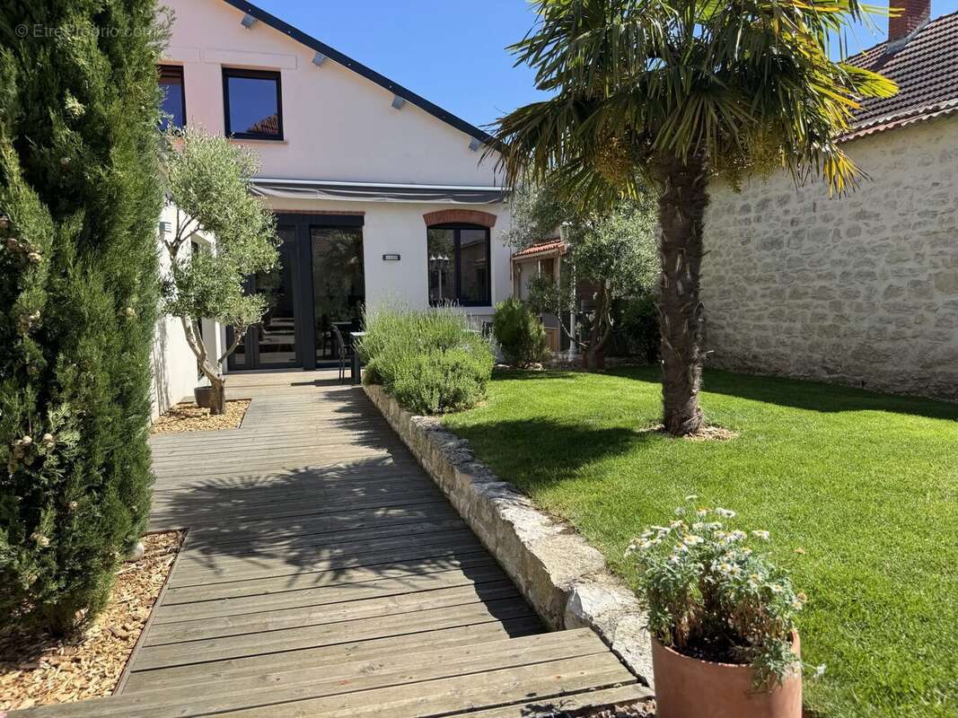 Maison à GUEUX