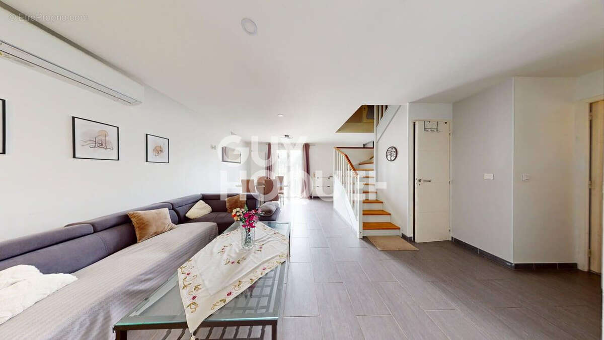 Maison à SAVIGNY-SUR-ORGE