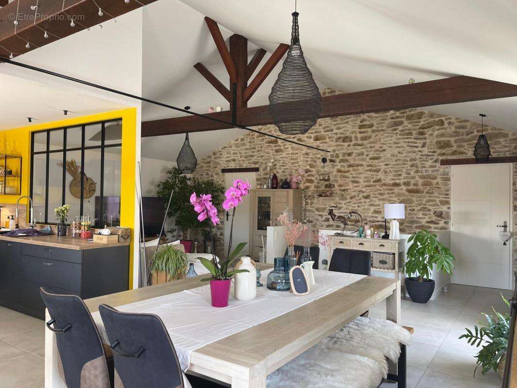Maison à TALMONT-SAINT-HILAIRE